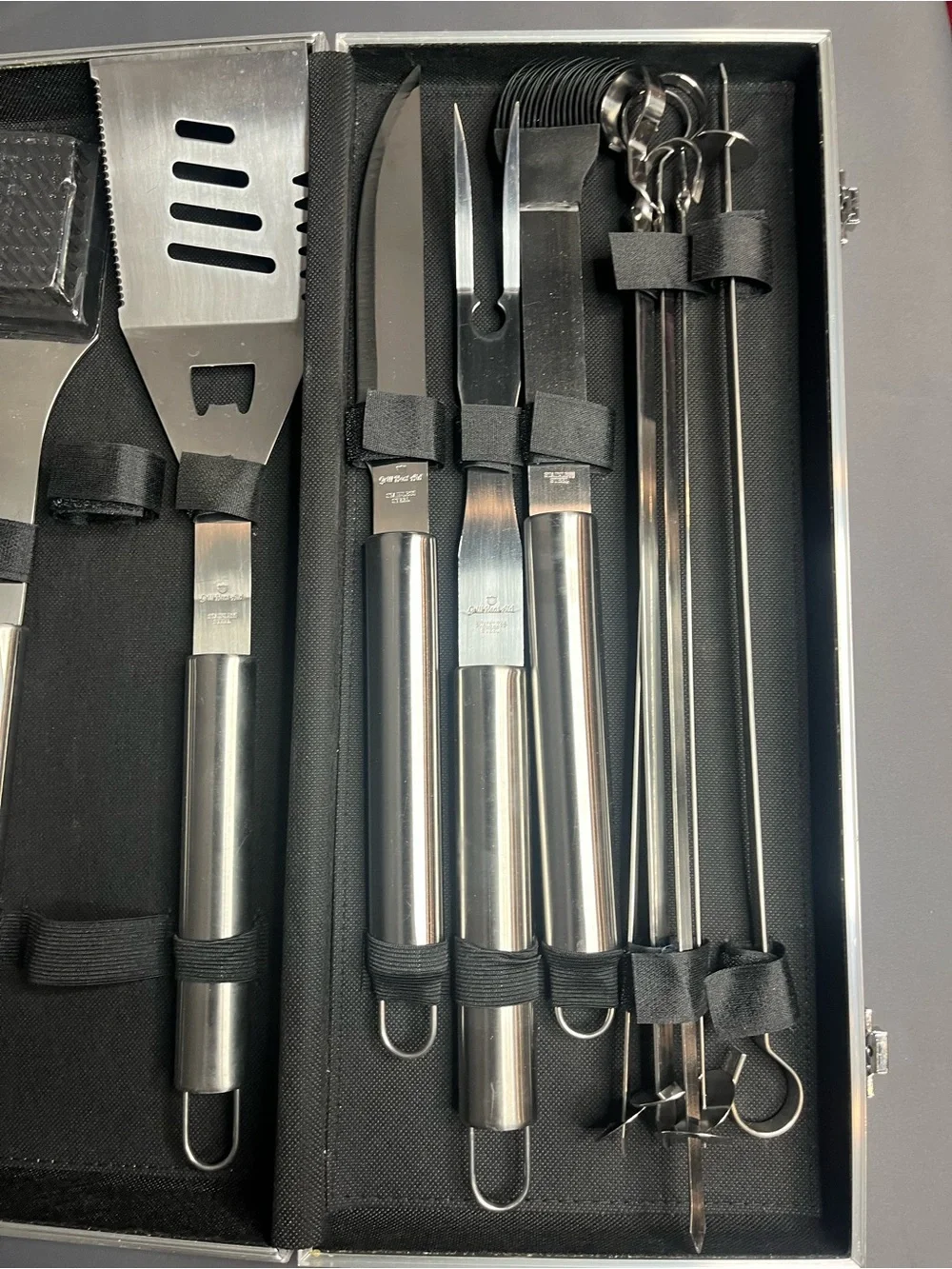 Kitchen/Grill Utensil Set /w Case.